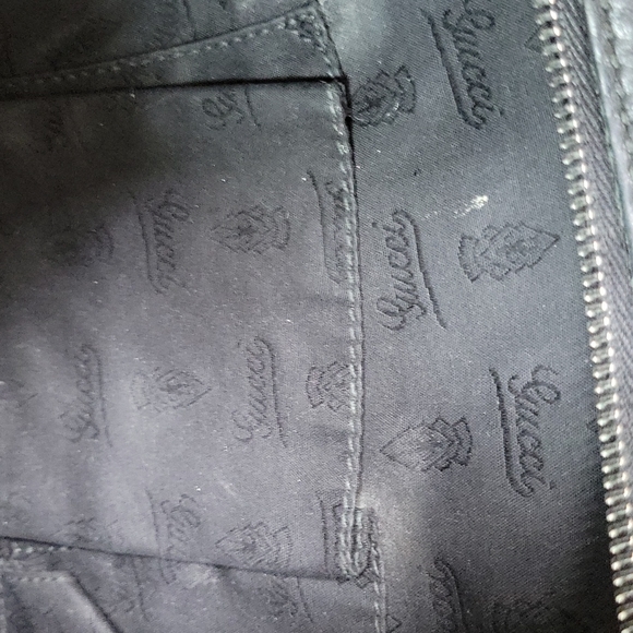 Authentic Gucci Double G handbag. Embossed leather - Picture 7 of 7